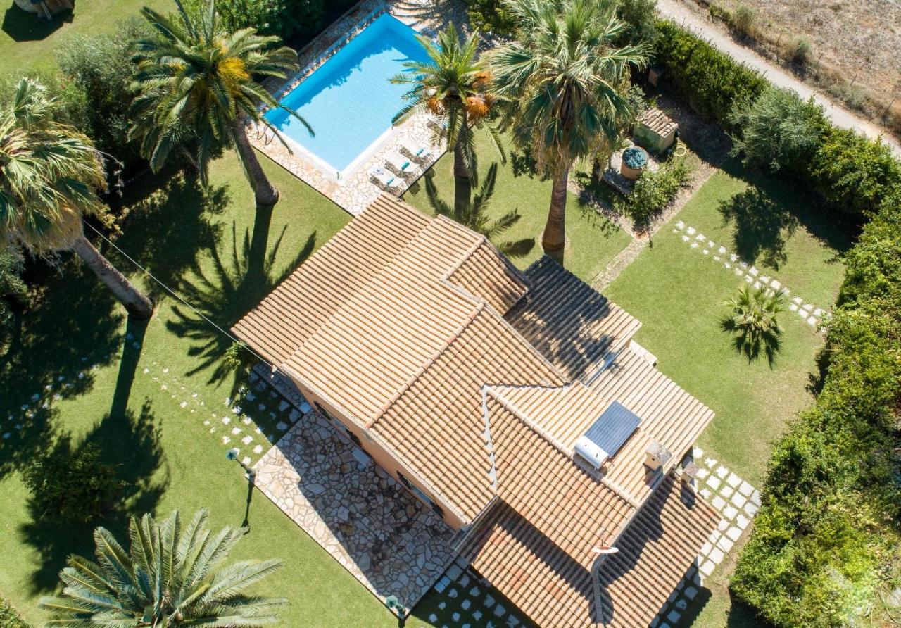 Villa Angelos อาคาราวี ภายนอก รูปภาพ